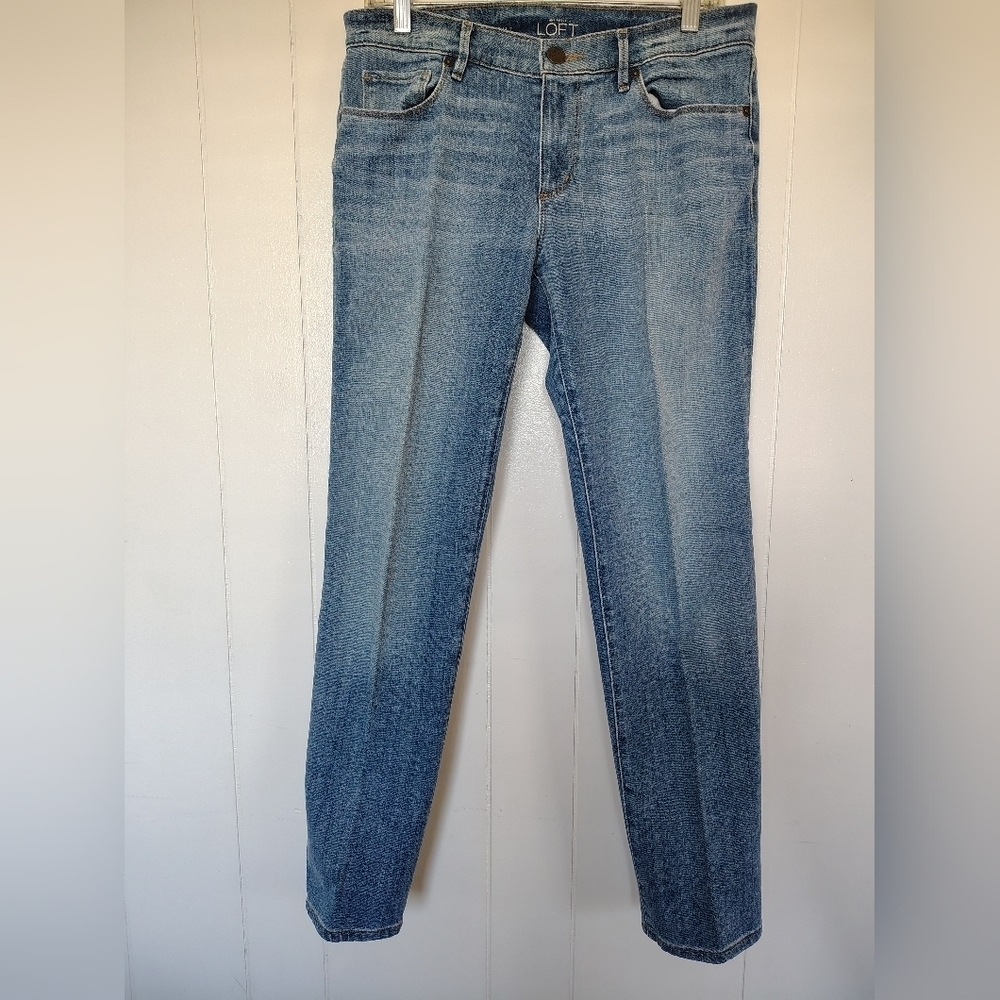 LOFT Women's Classic Blue Straight Leg Jeans Size 26/2